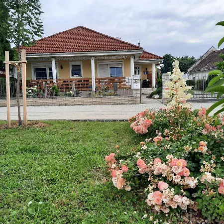 Konig Haus Szálloda Bük